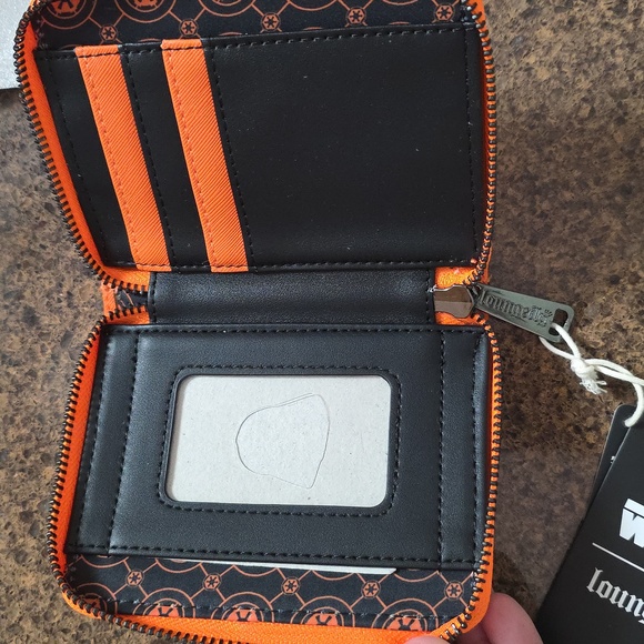Loungefly Star Wars Darth Vader Glow-in-the-Dark Small Zip Wallet NWT - Picture 2 of 6